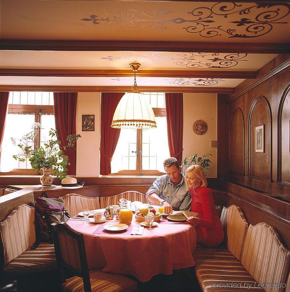 Le Petit Charme-Inn Zermatt Restaurante foto